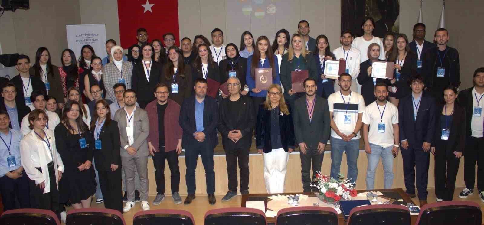 Türk dünyasının geleceği ve bölgesel güç dengesi Kütahya’da masaya yatırıldı