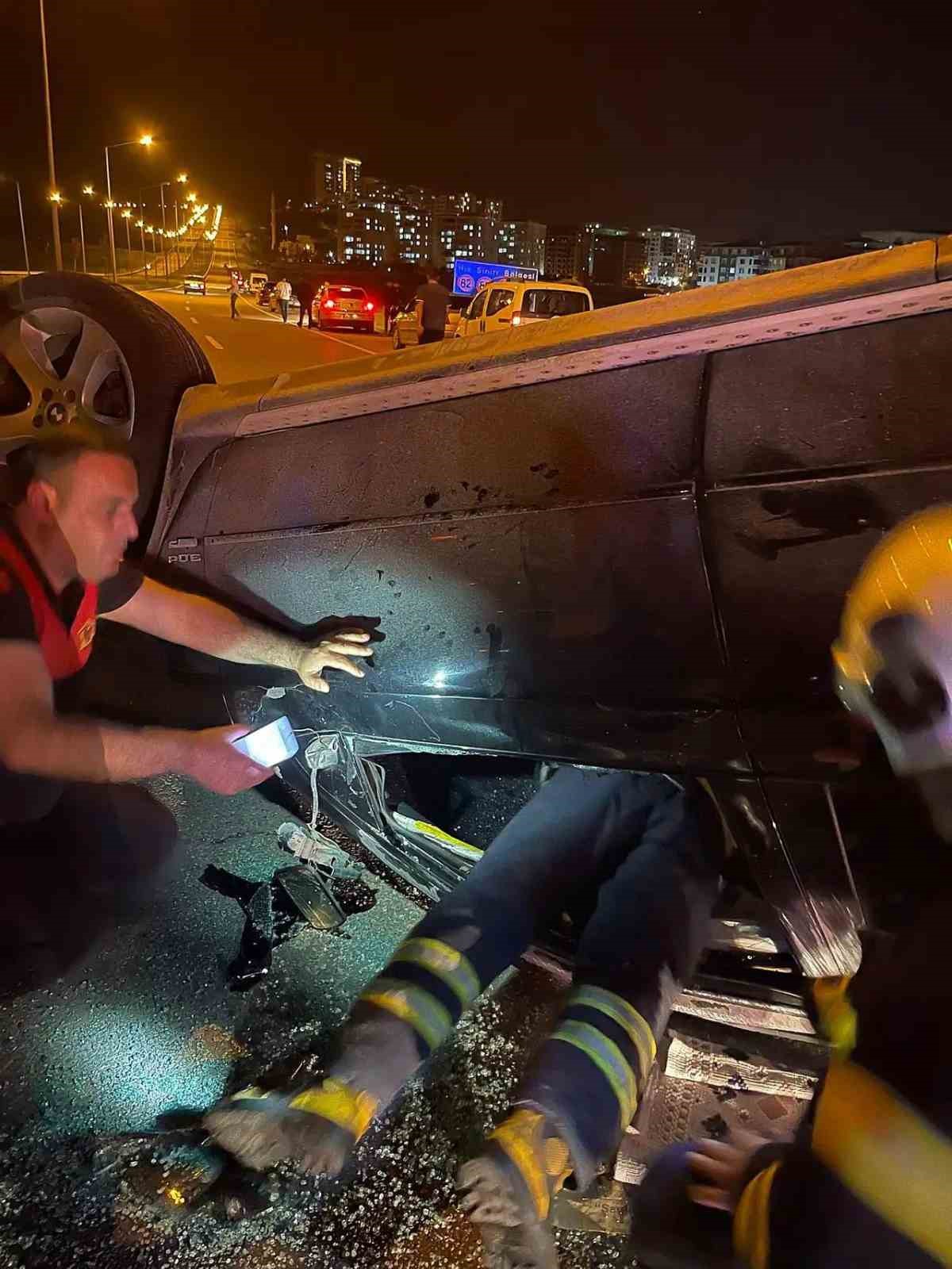 Siirt&rsquo;te ambulans ile otomobil &ccedil;arpıştı: 4 yaralı
