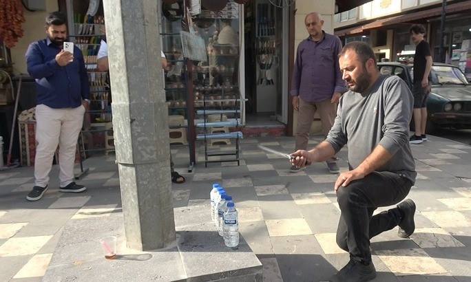 Kilis&rsquo;te bayram &ouml;ncesi bı&ccedil;ak bileme mesaisi başladı
