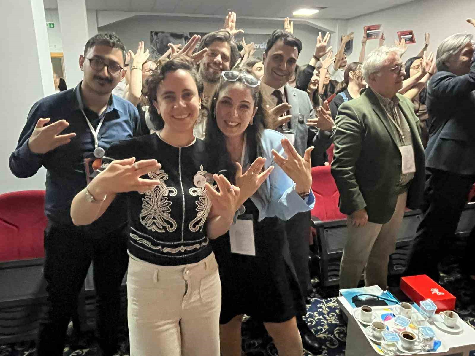 İzmir&rsquo;de gen&ccedil; beyinlerin uzay yarışı: &rsquo;Ay ve Mars K&ouml;y&uuml; Projesi&rsquo; final yaptı
