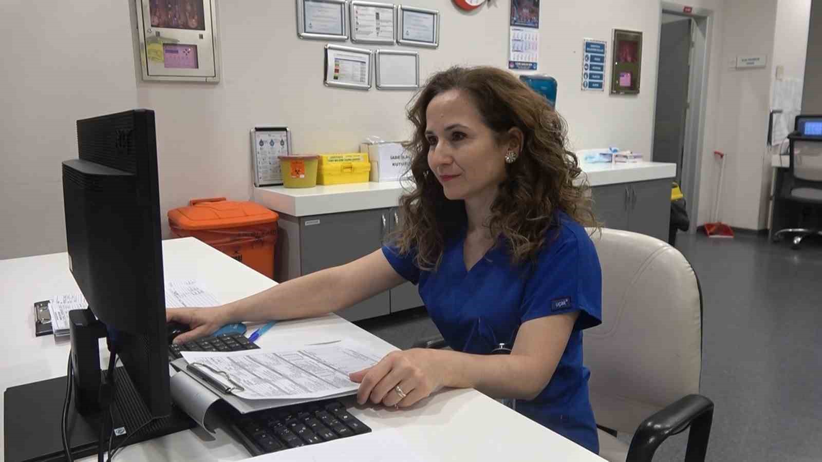 Sıdıka hemşire 25 yıldır hastalarına şefkatle yaklaşıyor

