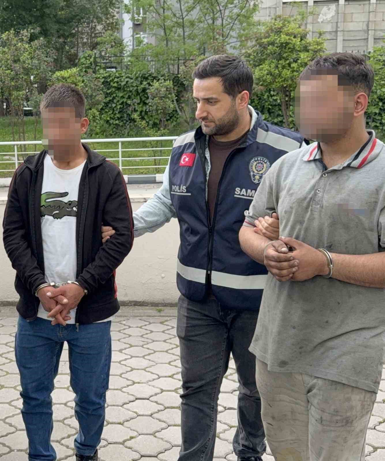 Boşanma aşamasındaki eşini t&uuml;fekle ka&ccedil;ıran koca ve yakınları tutuklandı
