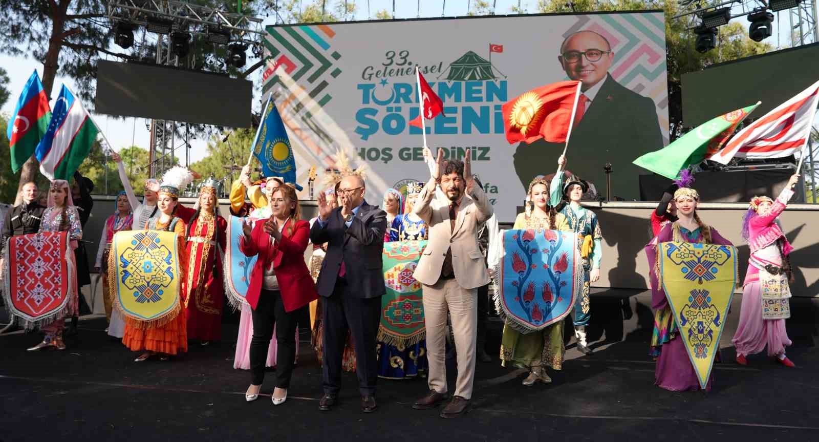 33. Geleneksel T&uuml;rkmen Ş&ouml;leni&rsquo;ne binlerce kişi katıldı
