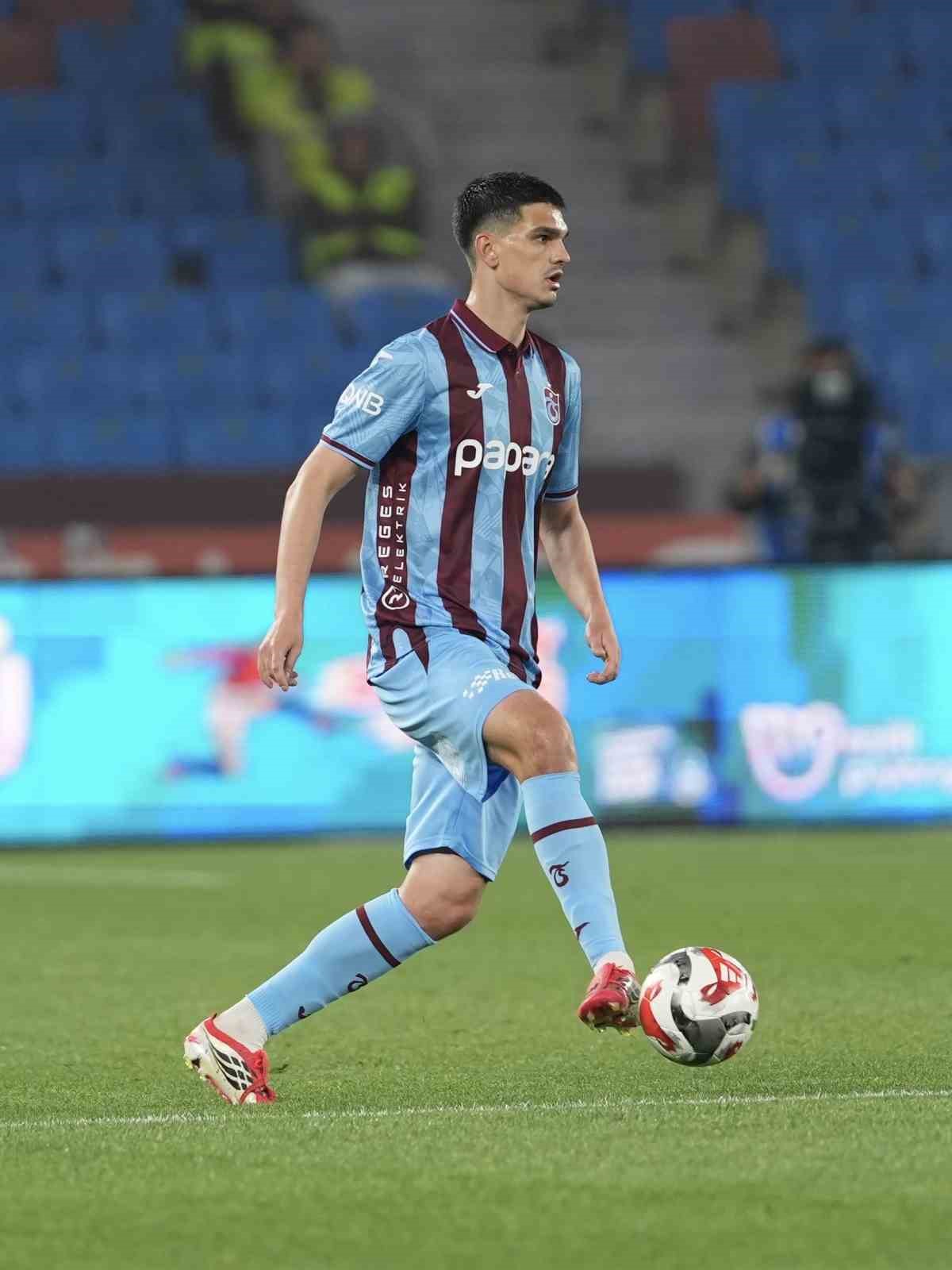 Trendyol S&uuml;per Lig: Trabzonspor: 0 - Gen&ccedil;lerbirliği: 1 (İlk yarı)
