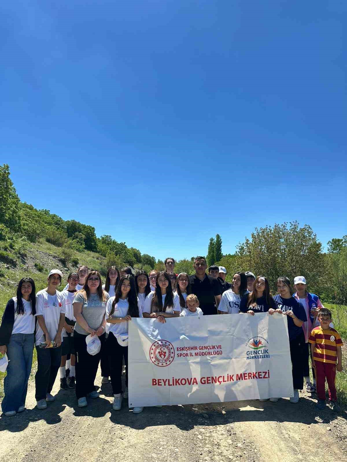 Beylikova’da gençlik doğa için yürüdü