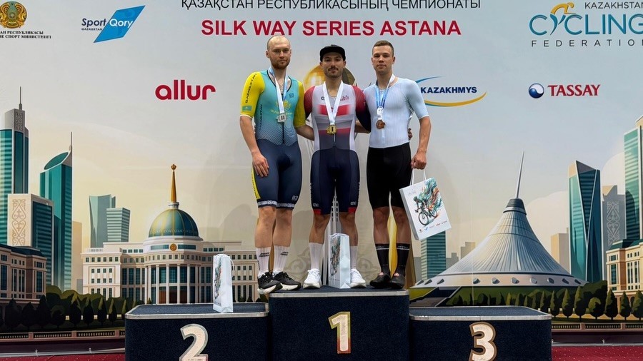 Milli bisikletçilerden pist bisikleti yarışlarında altın ve gümüş madalya