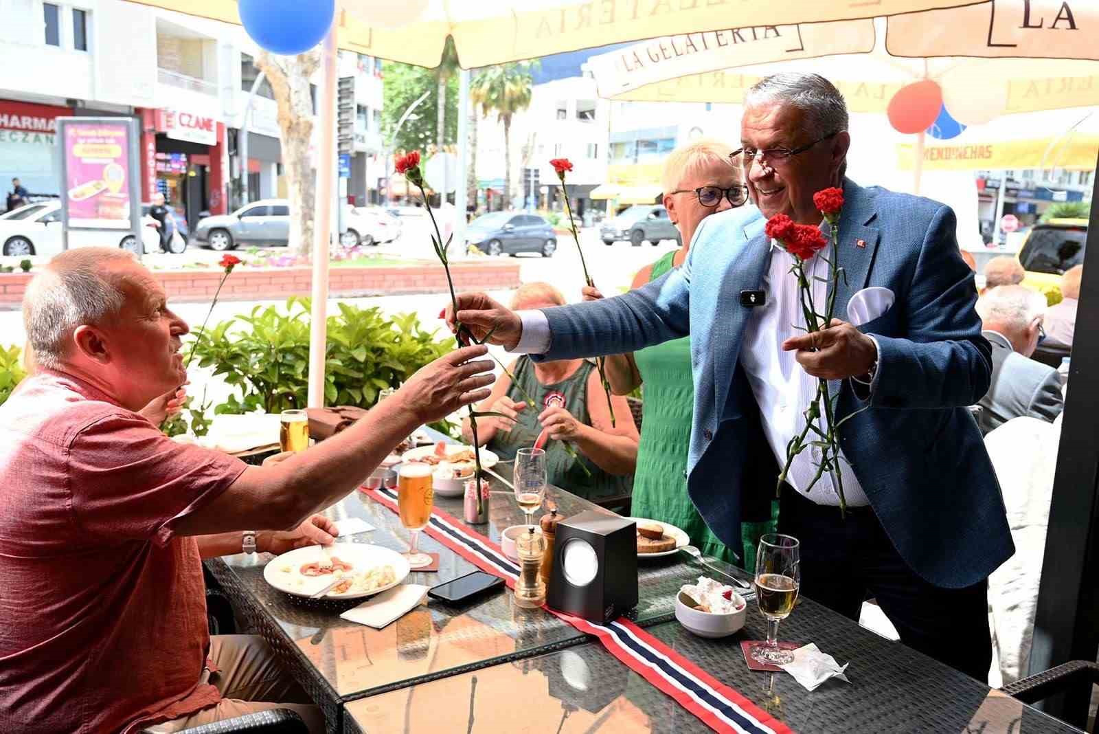 Kemer’de Norveç milli bayramı kutlandı