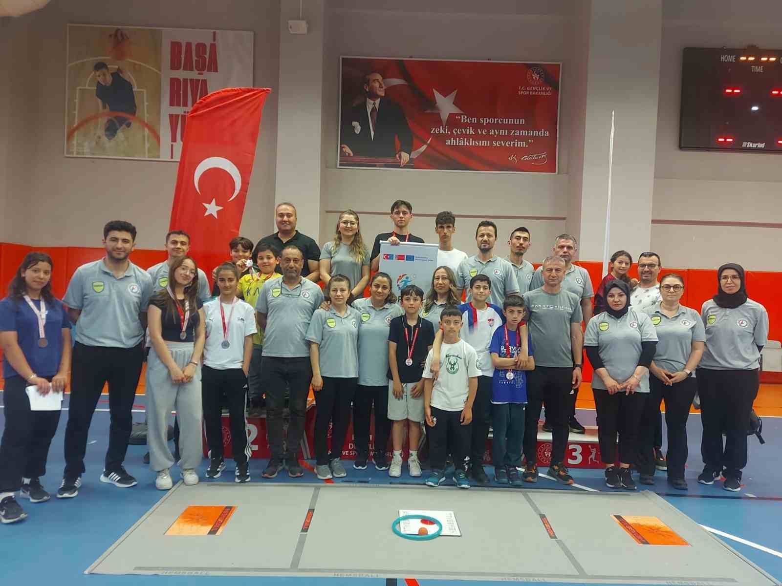 Denizli’de rekabet dolu 19 Mayıs Hemsball Turnuvası tamamlandı
