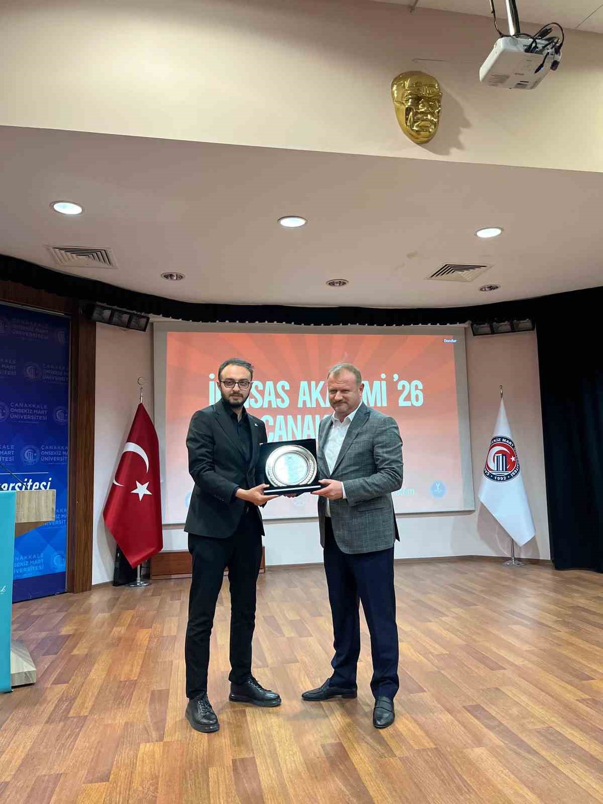 RT&Uuml;K Başkanı Daniş: "Hem &ccedil;ok izleyen hem az s&uuml;zen bir nesil tehdidiyle karşı karşıyayız"
