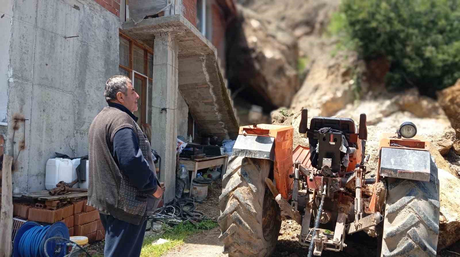 Amasya&rsquo;da kaya par&ccedil;aları ev ve trakt&ouml;r&uuml;n &uuml;st&uuml;ne d&uuml;şt&uuml;
