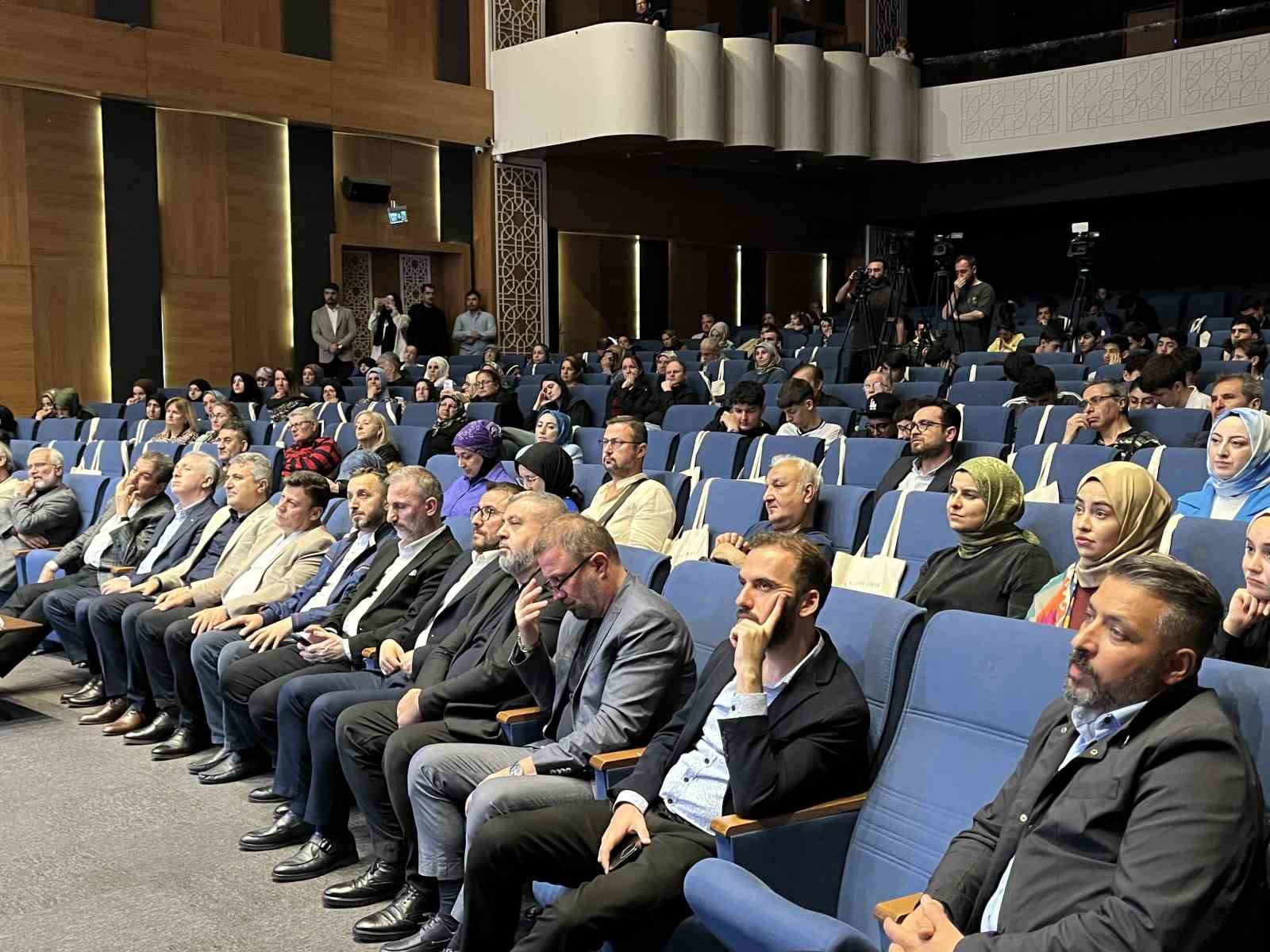 6. Esenler &Ouml;yk&uuml; G&uuml;nleri&rsquo;nde &lsquo;Onur &Ouml;d&uuml;l&uuml;&rsquo; sahibini buldu
