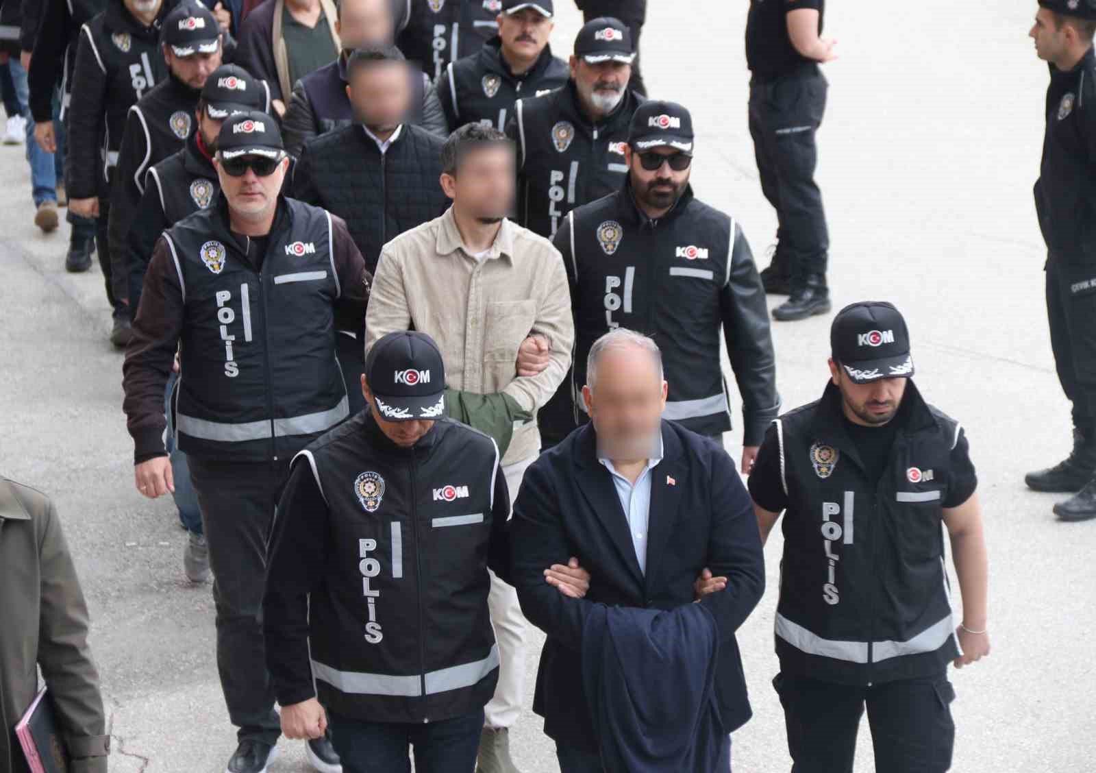 Eski belediye çalışanı Yaprak Eryılmaz: "Şüphelilerle çok çalıştık, onları çok uyardım, beni çok engellediler"