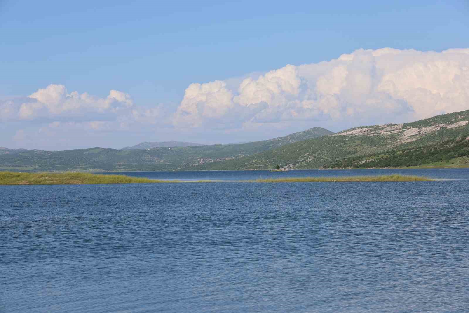 "Diyarbakır’ın Maldviler"nde yağışlarla yükselen su seviyesi dronla görüntülendi