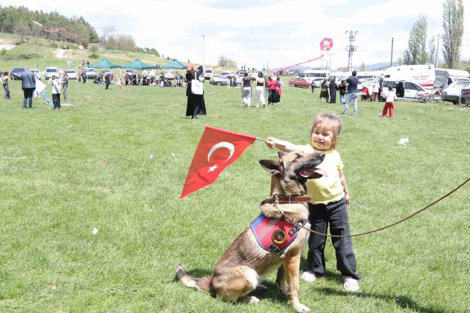 Pazarlar’da geleneksel uçurtma şenliği
