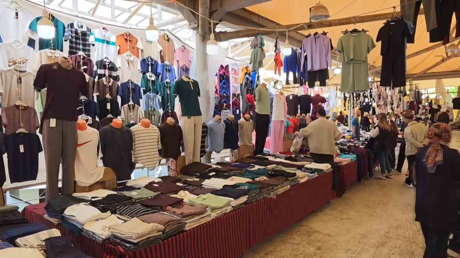 K&uuml;tahya&rsquo;da &rsquo;Bayram pazarı&rsquo; hareketliliği başladı

