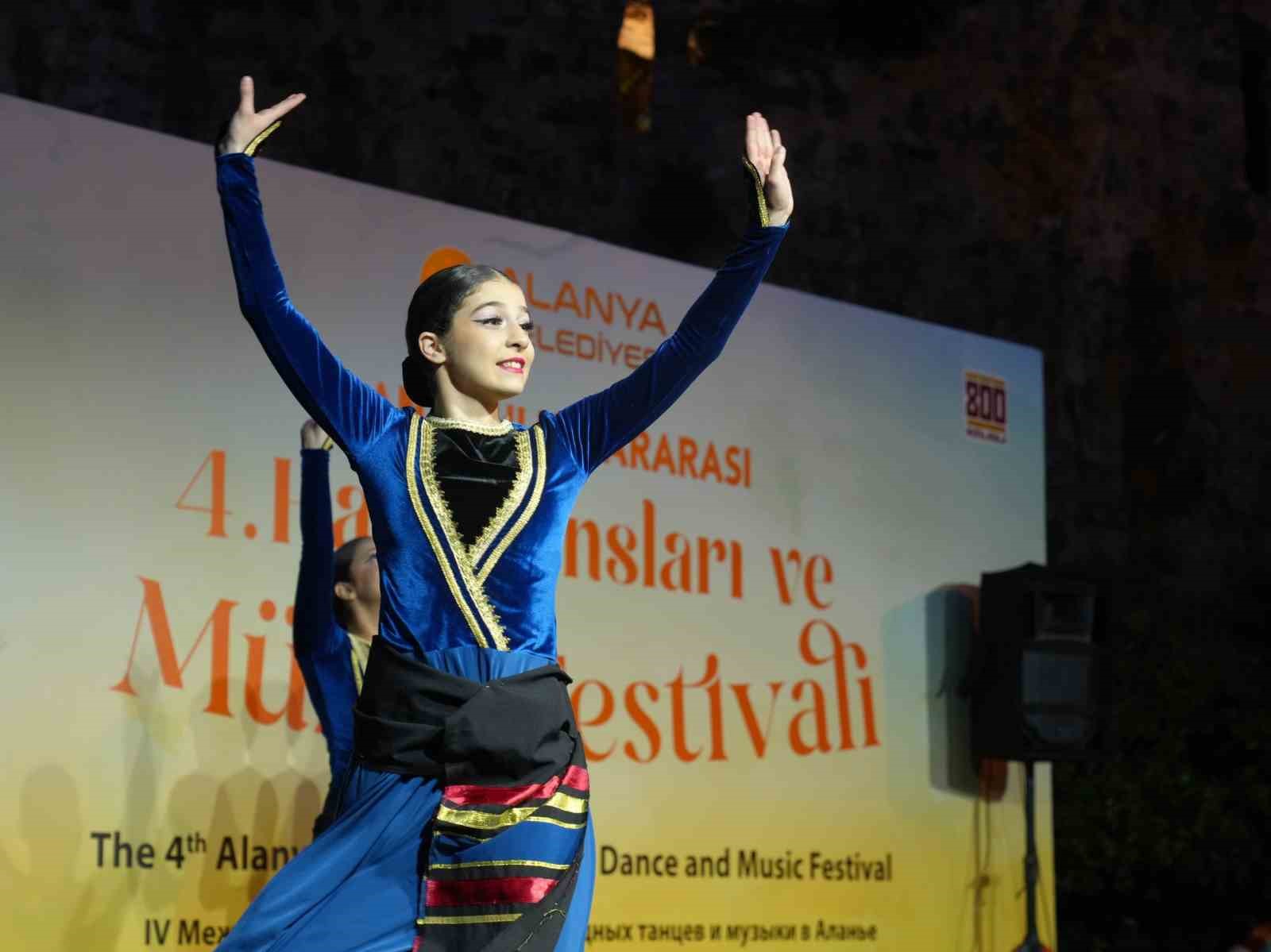 7 &uuml;lkeden 1200 katılımcı Alanya&rsquo;da buluştu
