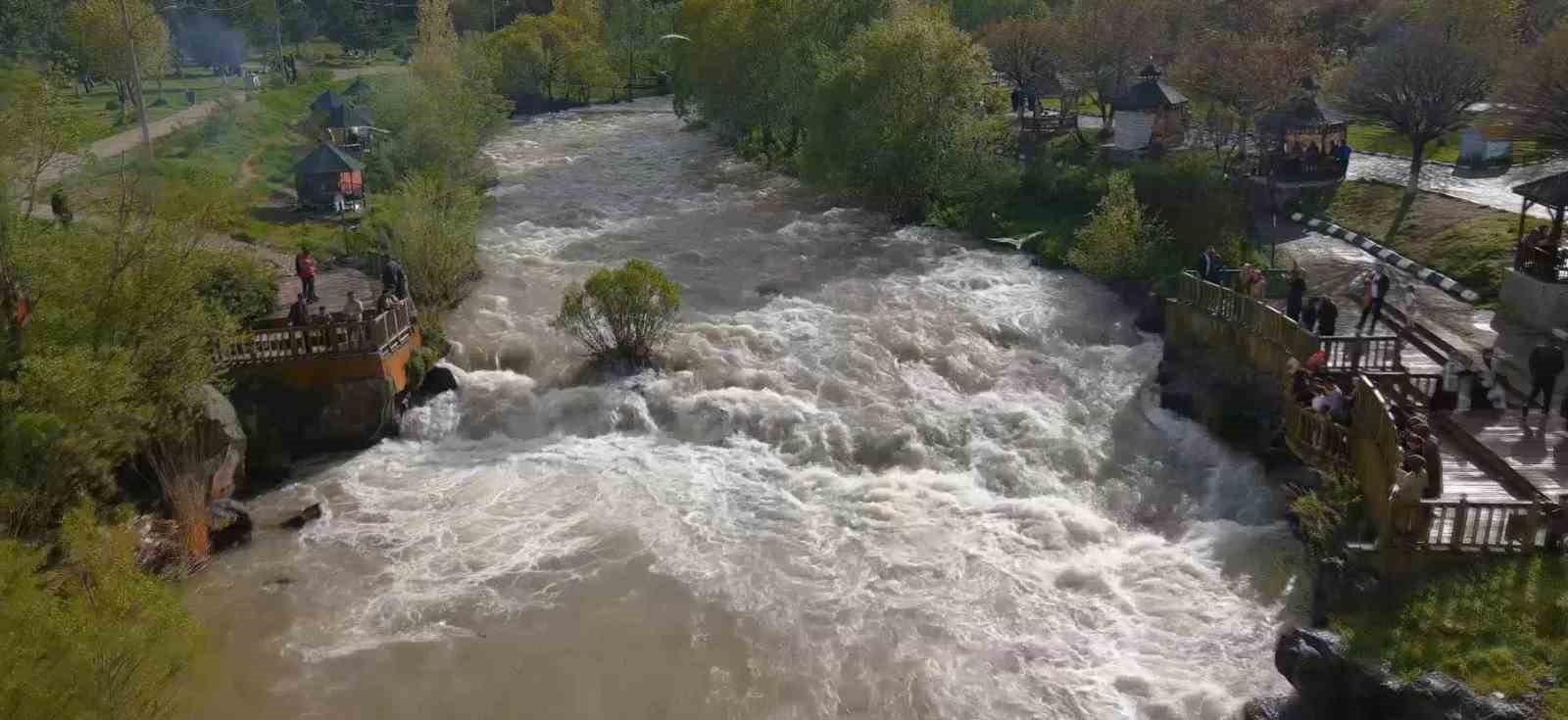 İnci kefalinin göç yolculuğunu görmeye gelenler eli boş ayrıldı