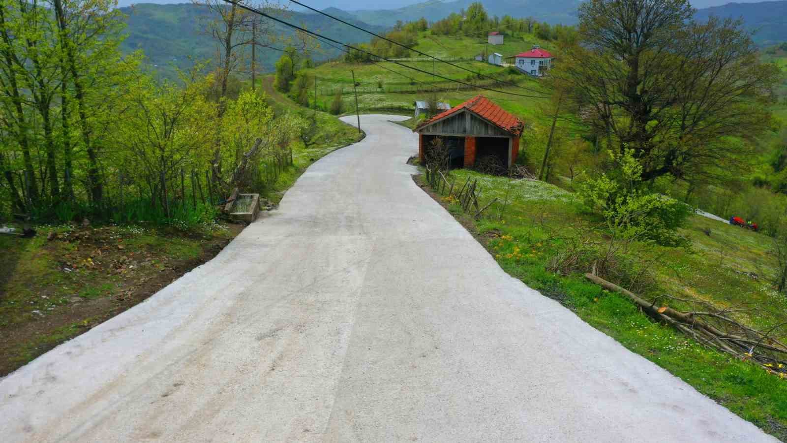 Ordu&rsquo;da beton yol &ccedil;alışmaları devam ediyor

