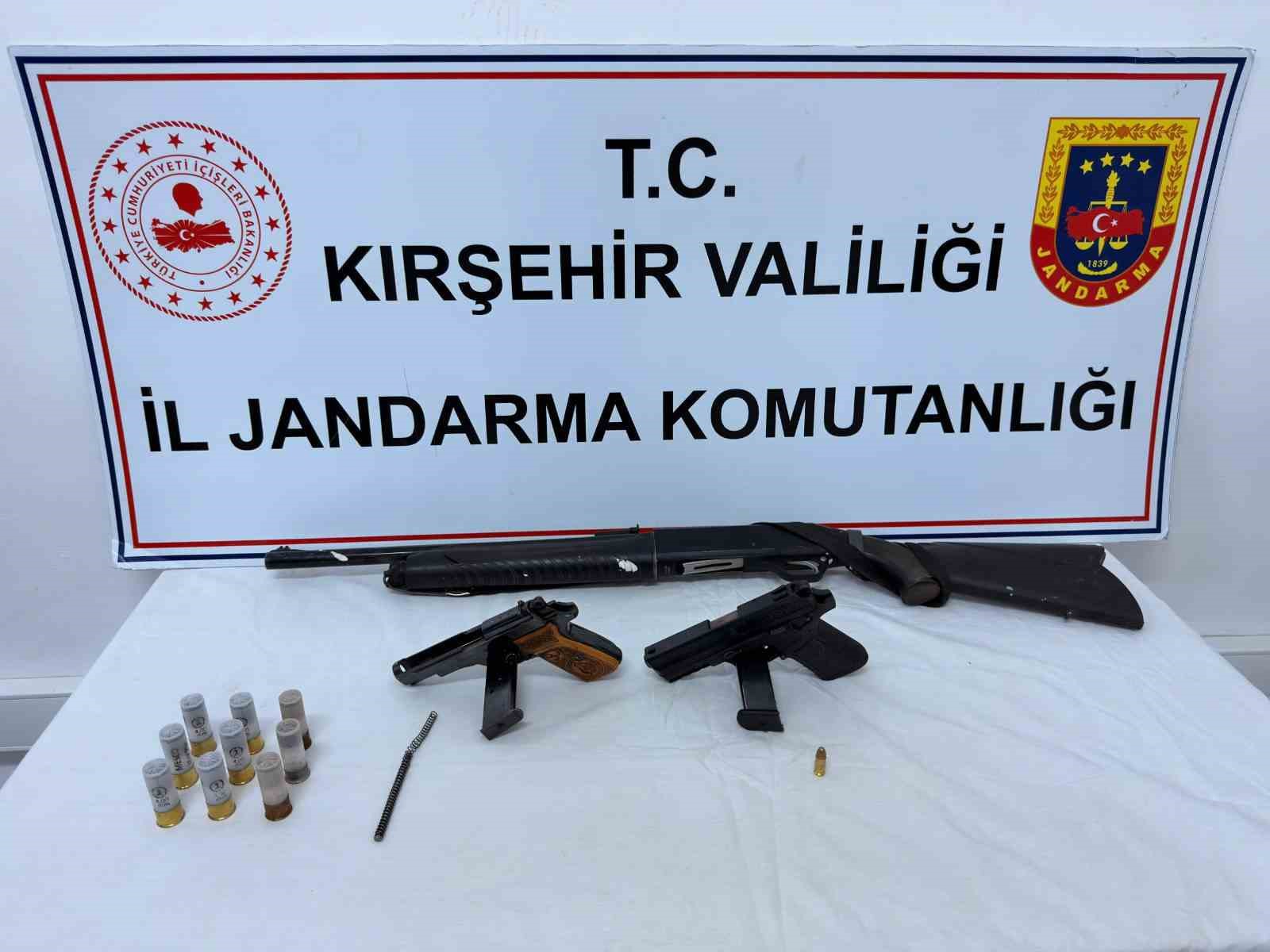 Kırşehir’de ruhsatsız silah operasyonu