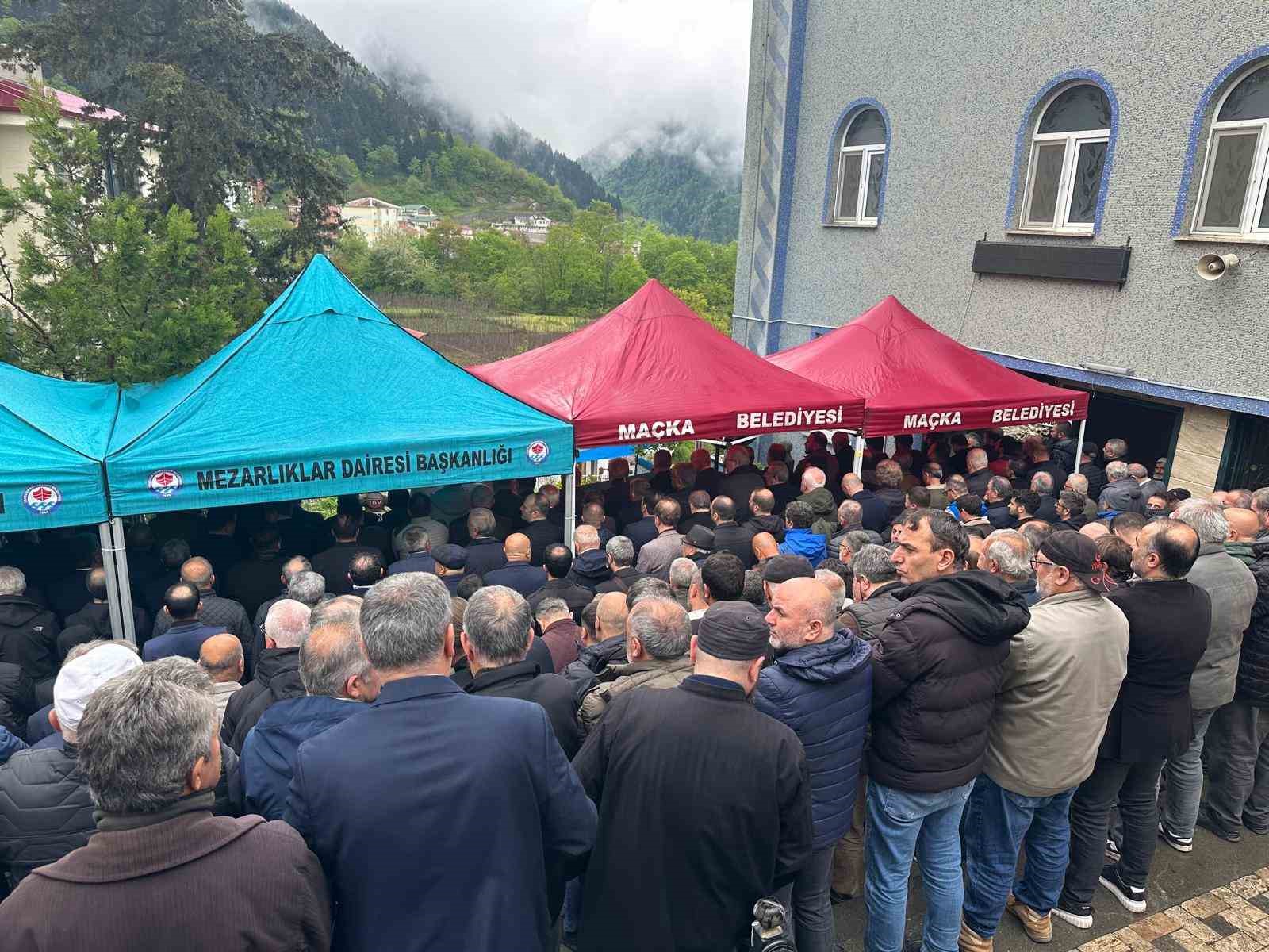 &Ouml;mer Yıldız&rsquo;dan eşine son g&ouml;rev
