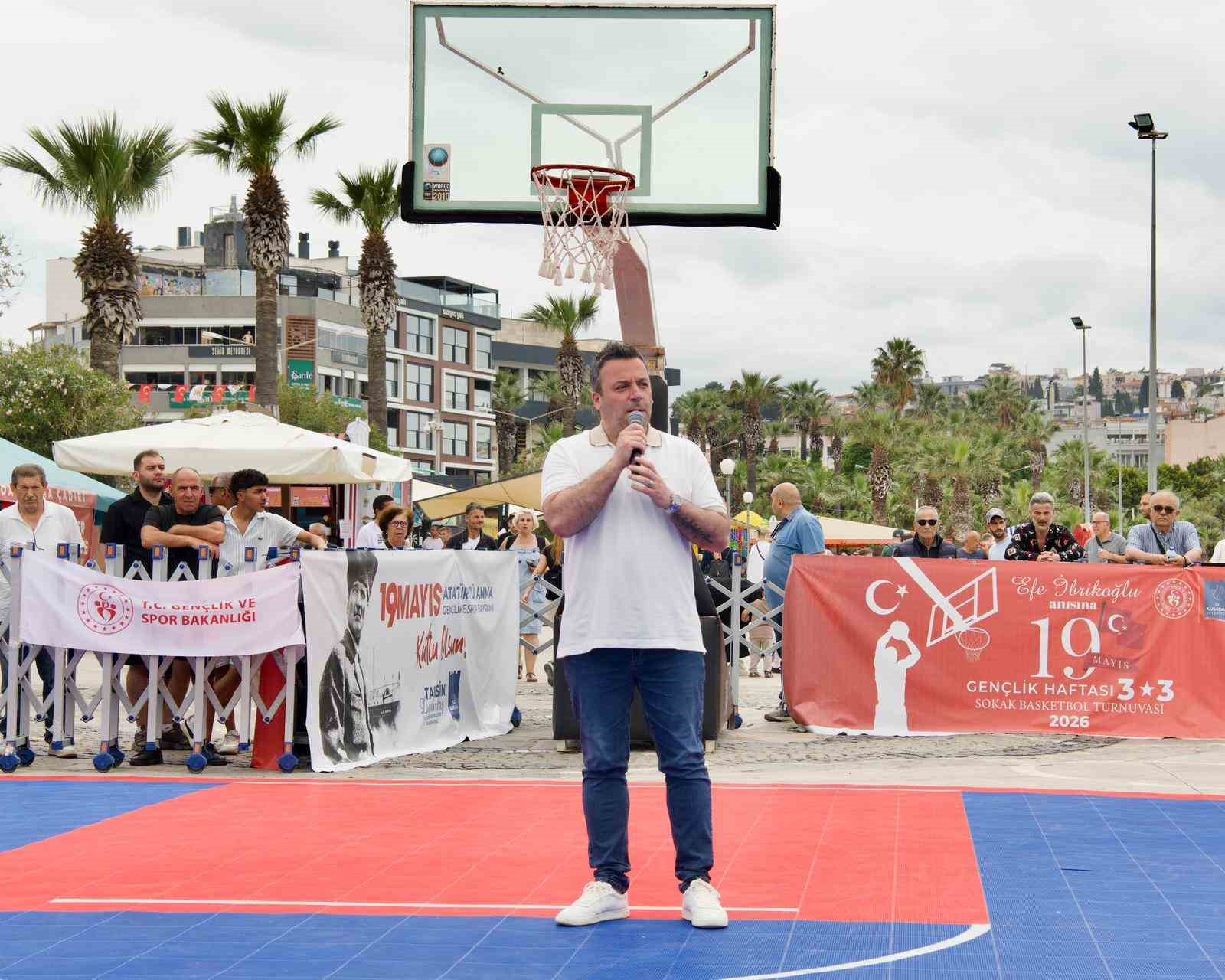 Kuşadası’nda basketbol turnuvası başladı