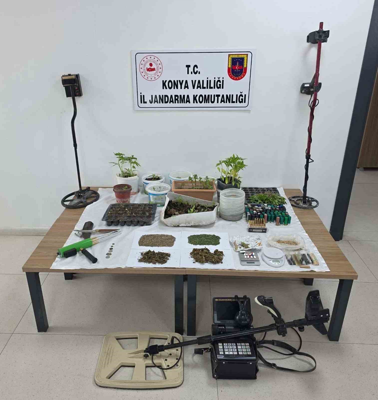 Jandarmadan uyuşturucu tacirlerine operasyon
