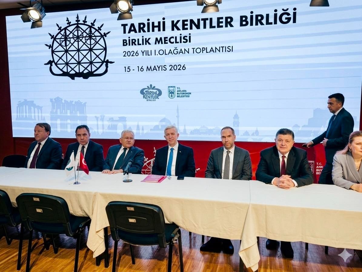 Başkan Özdemir, Tarihi Kentler Birliği encümen üyeliğine seçildi