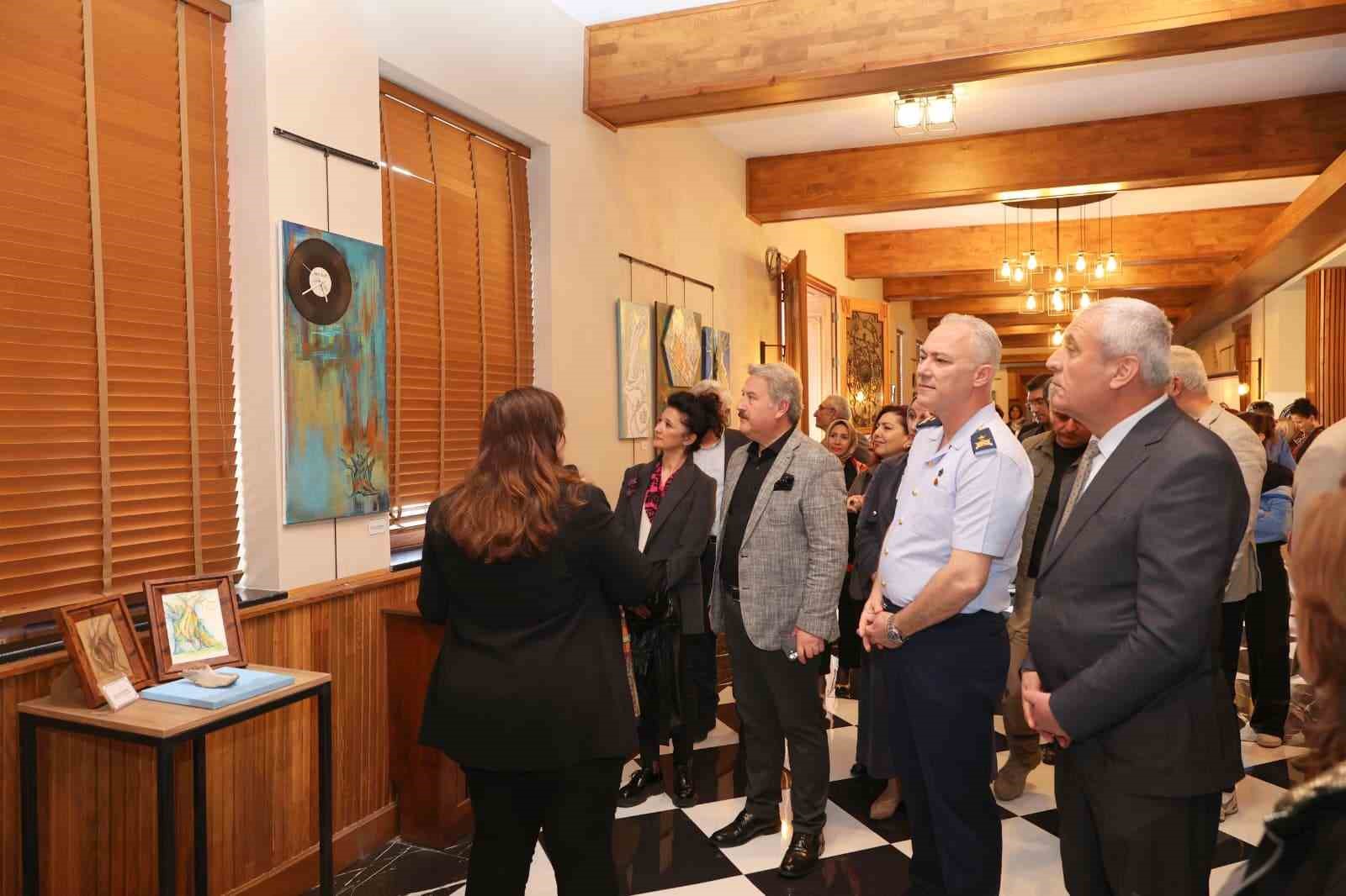 Sanat Merkezi’nde karma resim sergisi açıldı
