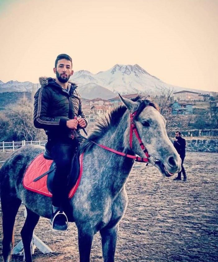 Su kuyusundaki temizlik faciasında &ouml;len 3 kişi son yolculuğuna uğurlandı
