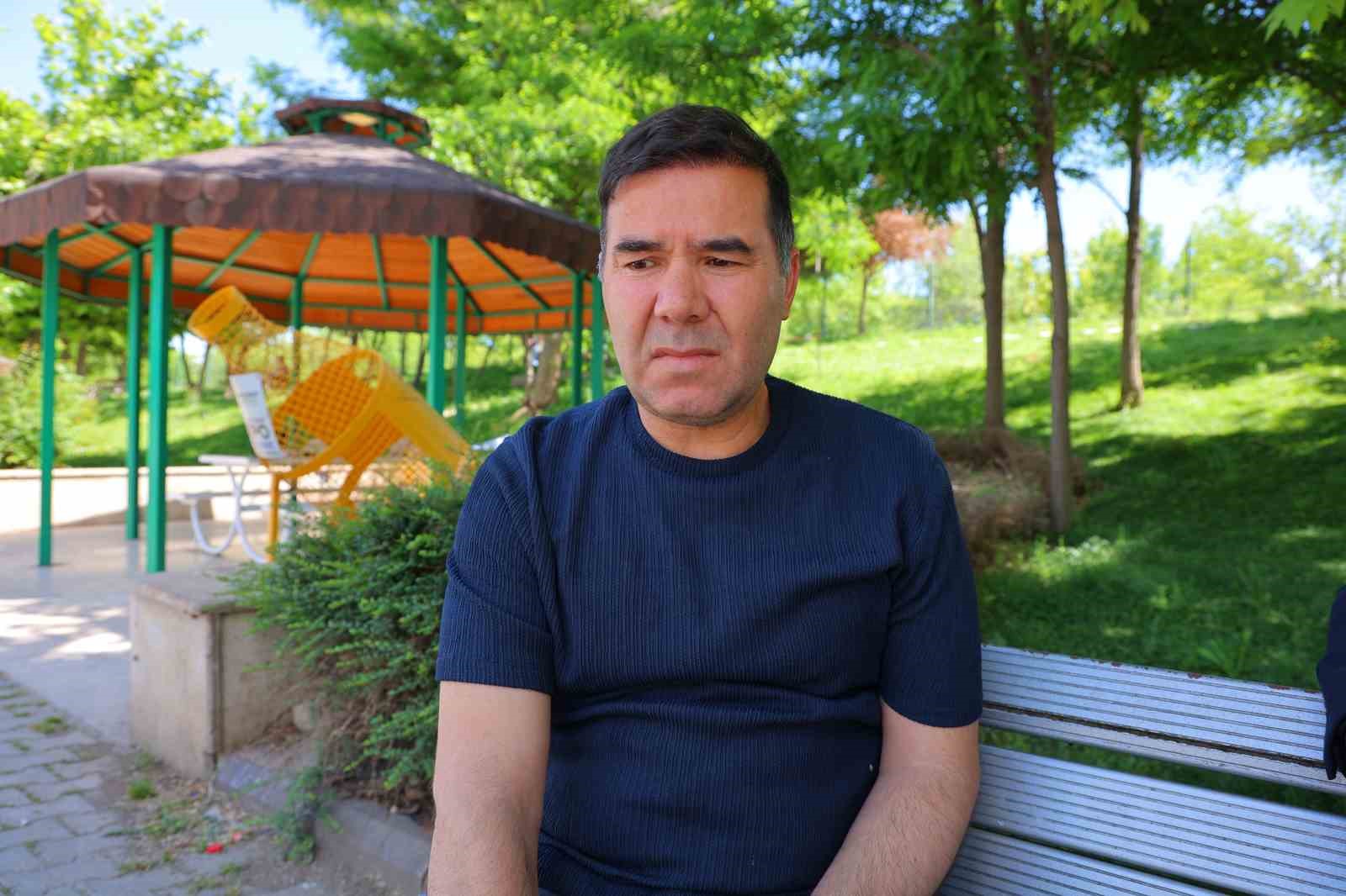 Okul saldırısında ağır yaralanan Mustafa’nın babası, "Elinden tutup eve götürmeyi düşünüyoruz"