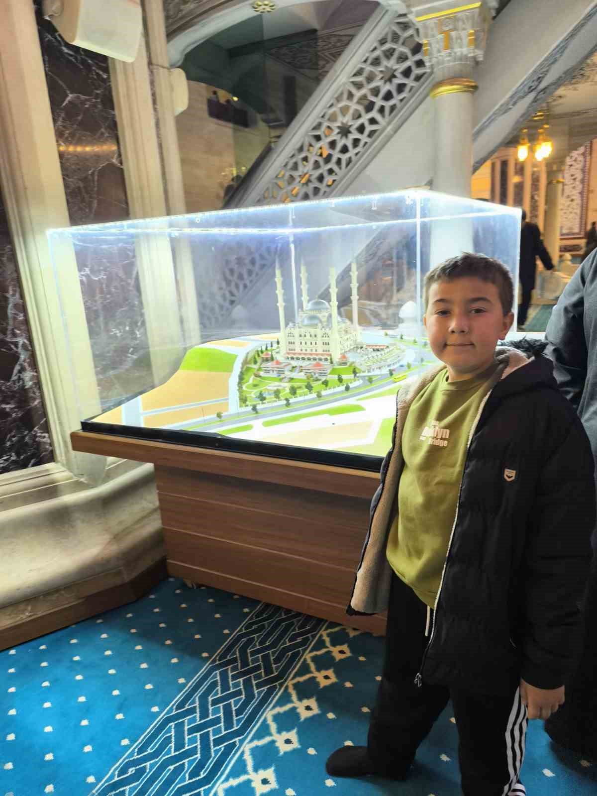 Okul saldırısında ağır yaralanan Mustafa’nın babası, "Elinden tutup eve götürmeyi düşünüyoruz"
