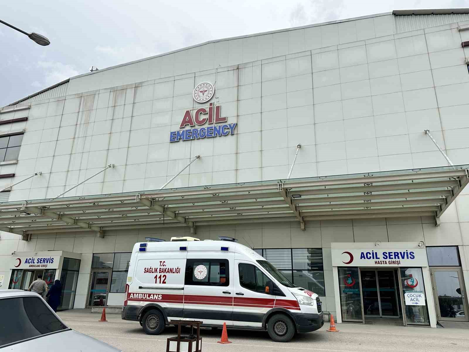 Özel halk otobüsünün altına giren motosiklet sürücüsü hayatını kaybetti