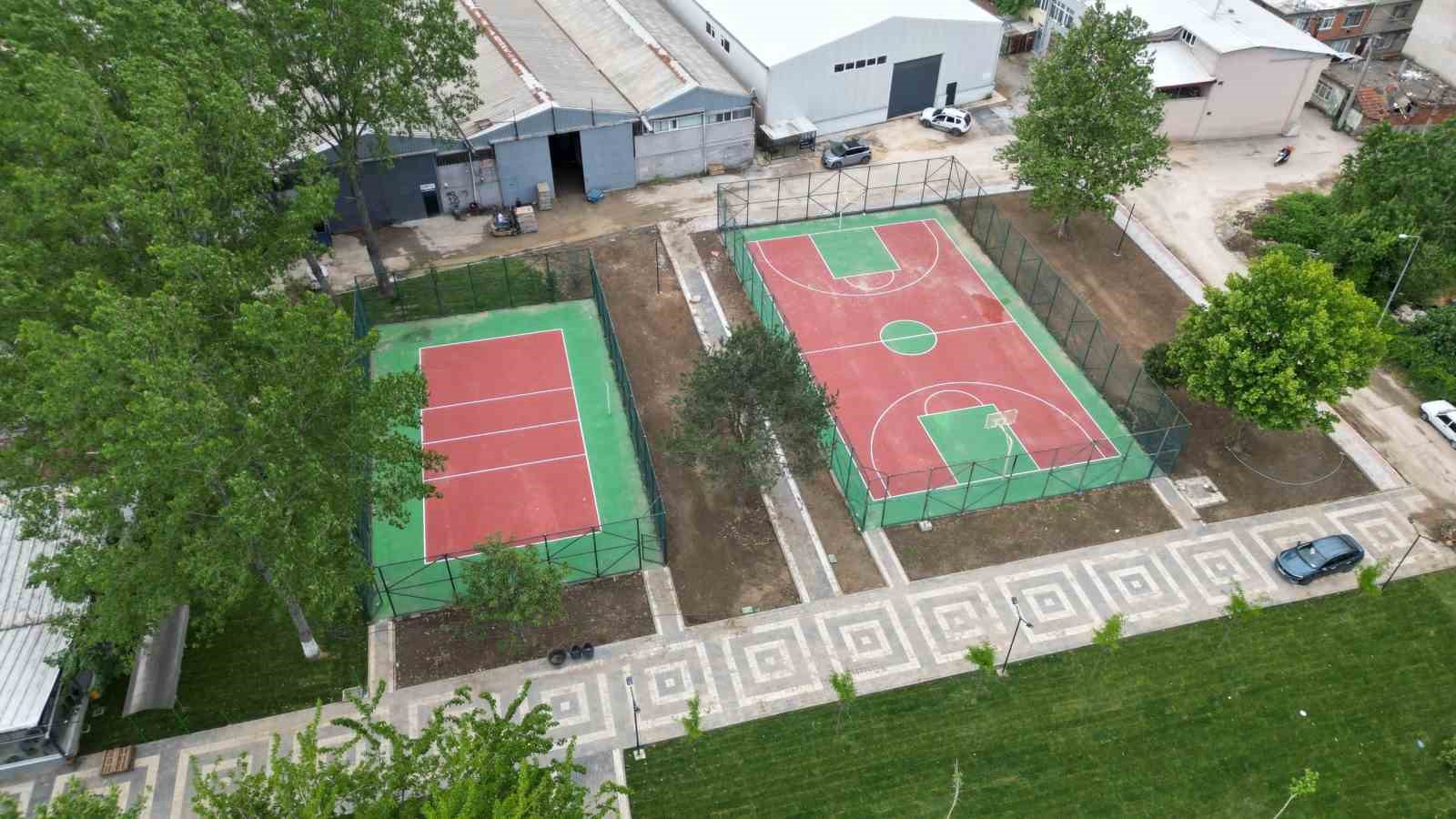 Şehit Piyade Er Hakan S&ouml;ylemez Mahalle Parkı yenileniyor

