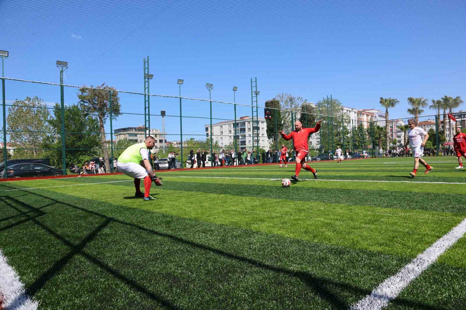 Efsane futbolculardan 19 Mayıs&rsquo;a &ouml;zel futbol ş&ouml;leni
