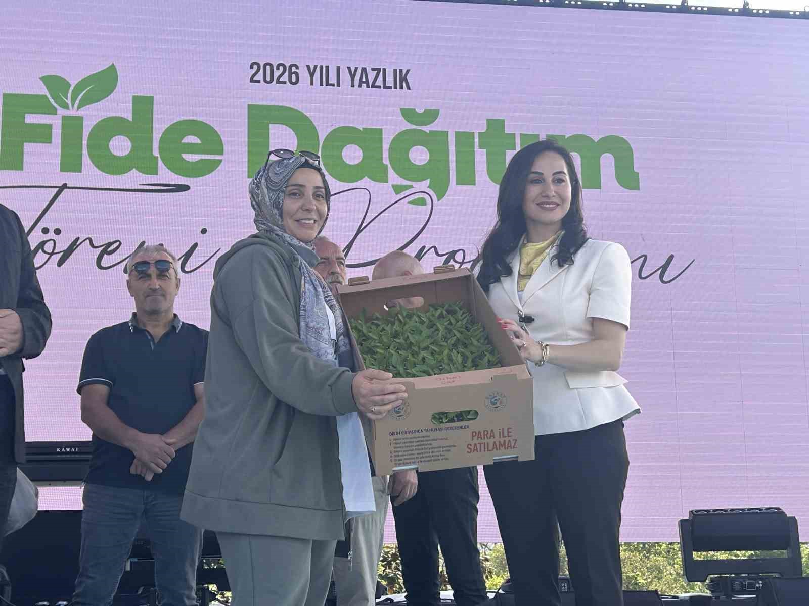 Beykoz&rsquo;da 1 milyon 700 bin fide toprakla buluşuyor: "&Uuml;retmeye ve Beykoz&rsquo;a değer katmaya devam edeceğiz"

