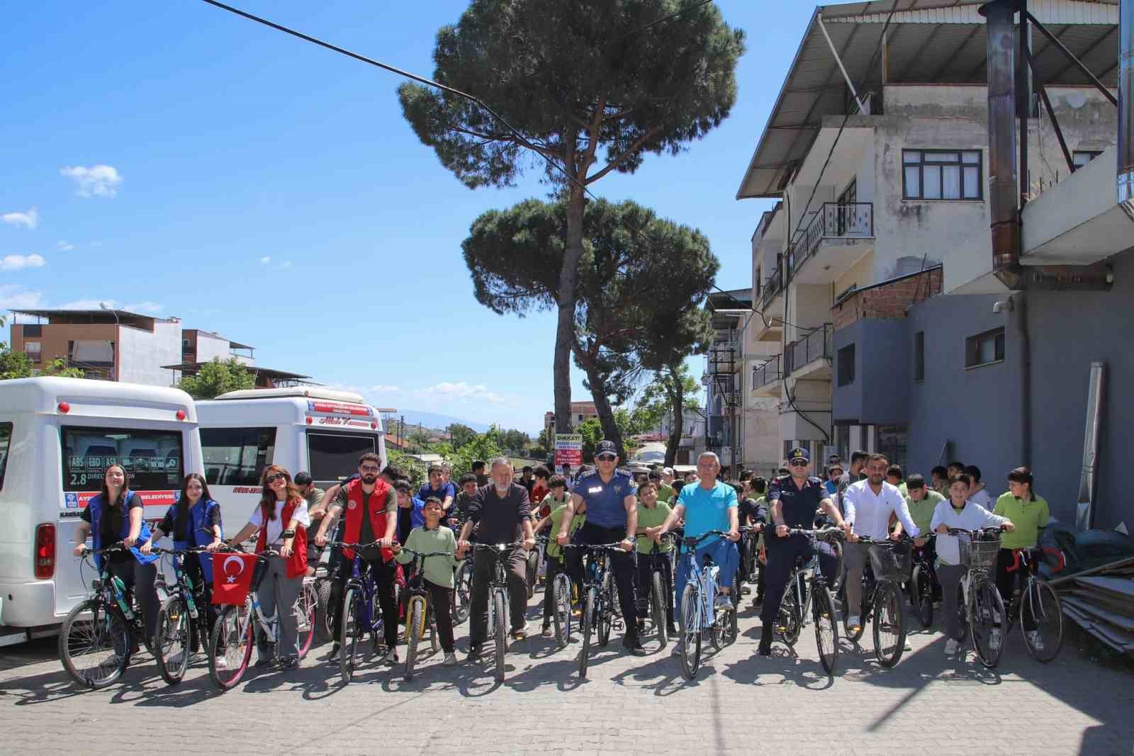 K&ouml;şk&rsquo;te 19 Mayıs coşkusu pedal &ccedil;evirerek kutlandı

