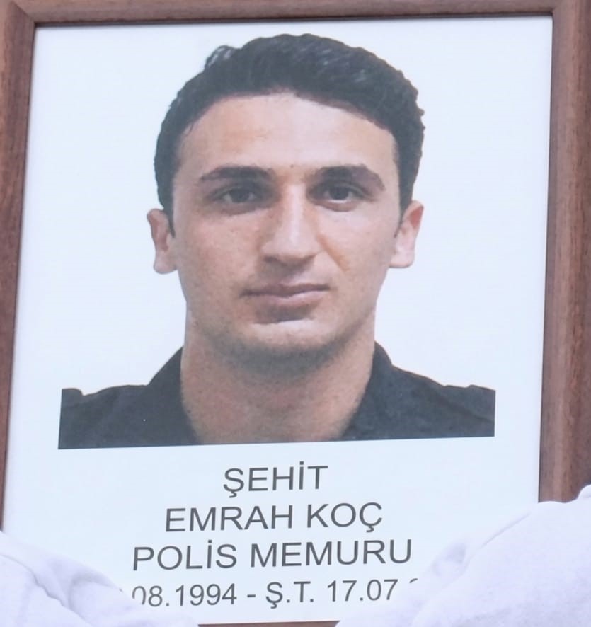 Şehit polis memurunun cenazesi Van&rsquo;a getirildi
