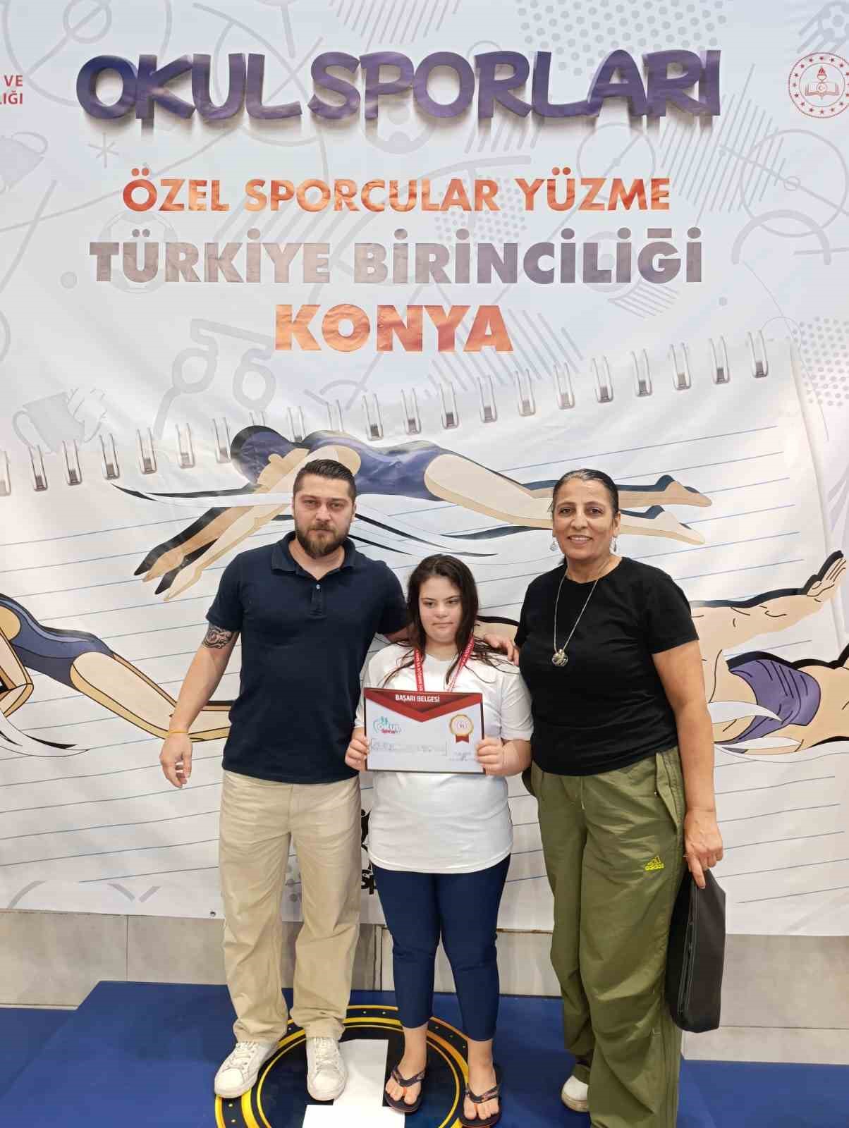 Lösemiyi yenen Masal Çelik, yüzmede Türkiye birincisi oldu