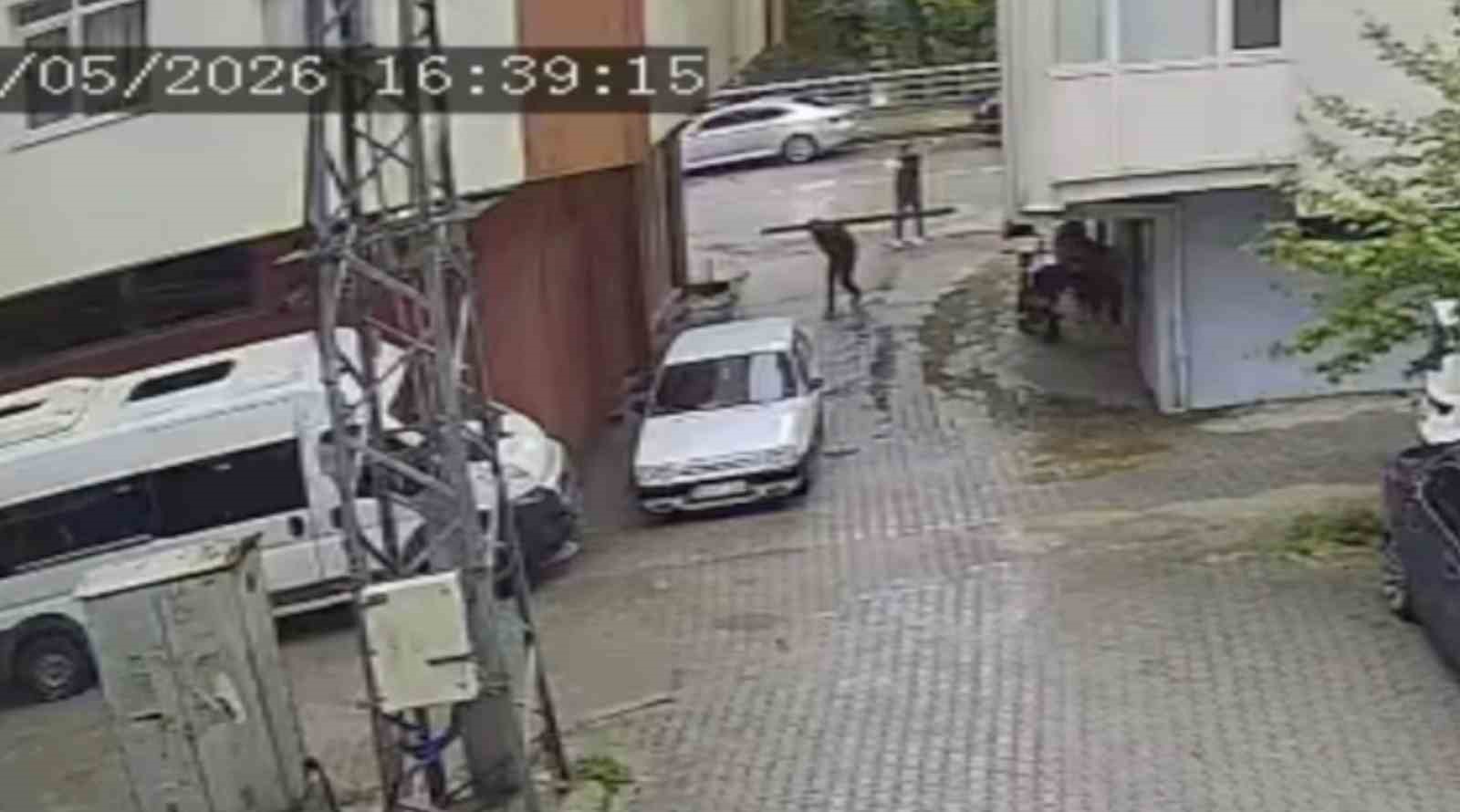 Kuzenini sokak ortasında vurmuştu: O anlar güvenlik kamerasında