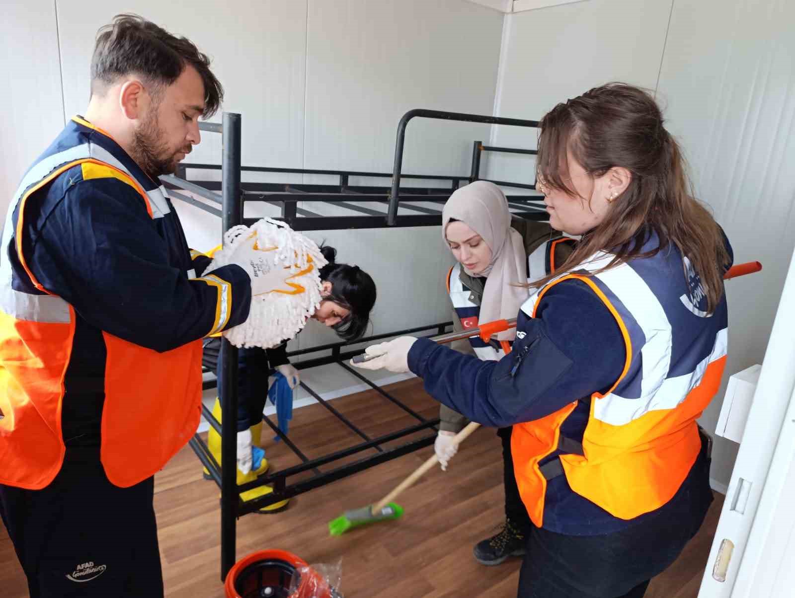 Çorum’da hortumun vurduğu köylerde afetzedeler için yaşam konteynerleri kuruldu