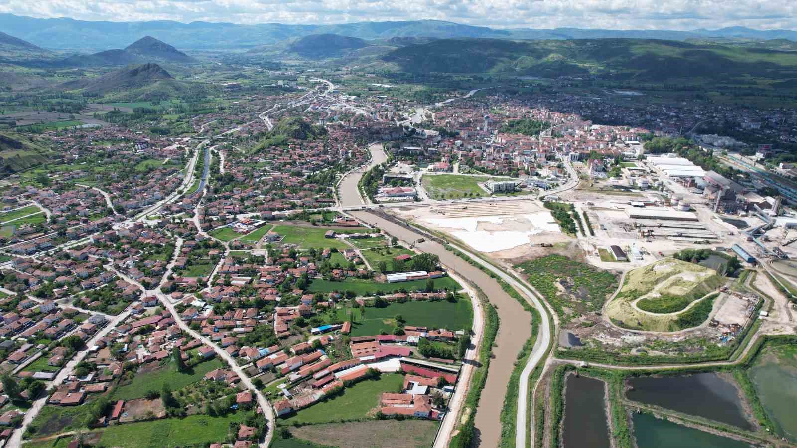 Turhal’da taşkın riski altındaki yerleşim yerleri boşaltılıyor