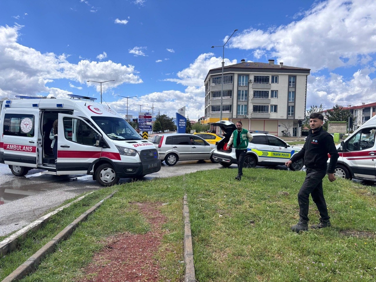 Erzincan’da kavşakta kaza: 3 yaralı
