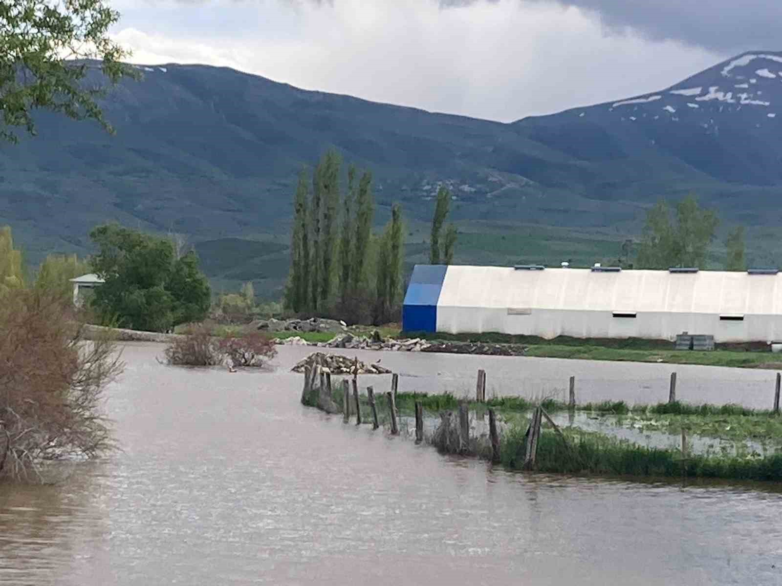 Erzincan ve Erzurum&rsquo;da su seviyeleri kritik eşiğe ulaştı
