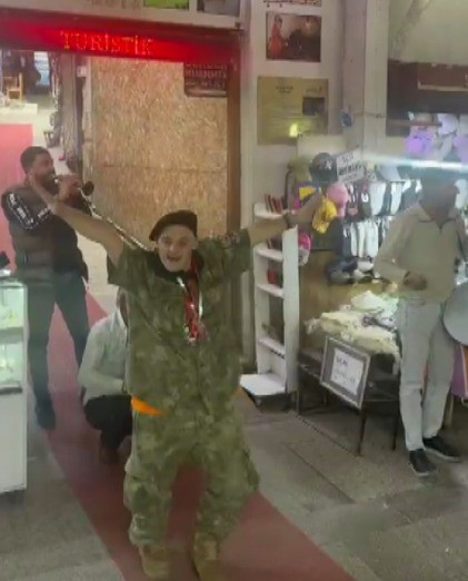 Down sendromlu Emre’ye temsili asker gecesi