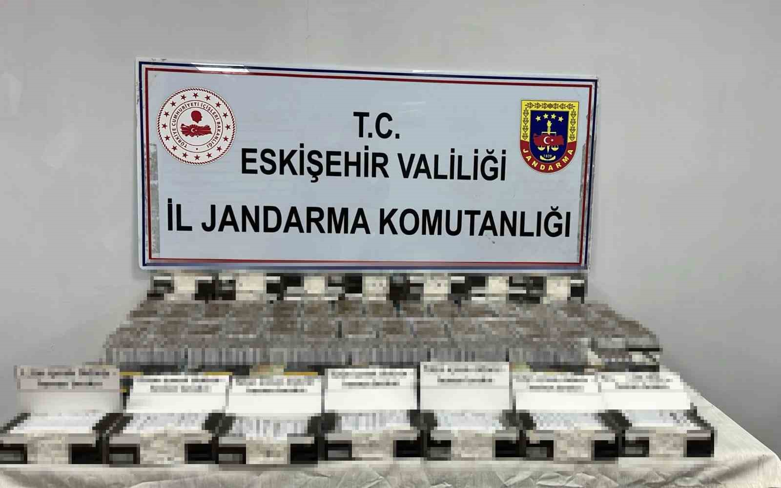 Jandarma 21 bin 240 adet içi doldurulmuş kaçak makaron ele geçirildi