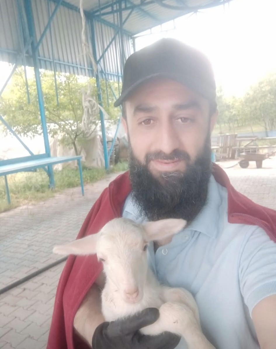 Kavşakta 4 araç birbirine girdi : 1 ölü 4 yaralı