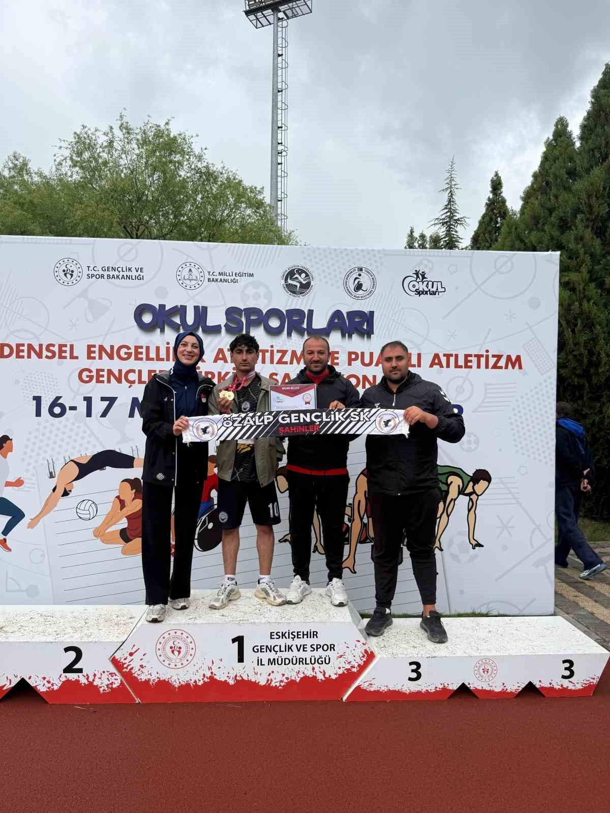 Özalplı Ferhat Çıkar Türkiye birincisi oldu