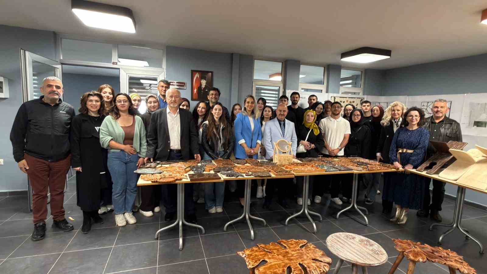 İ&ccedil; mekan tasarımı &ouml;ğrenci projeleri yıl sonu sergisi kapılarını a&ccedil;tı
