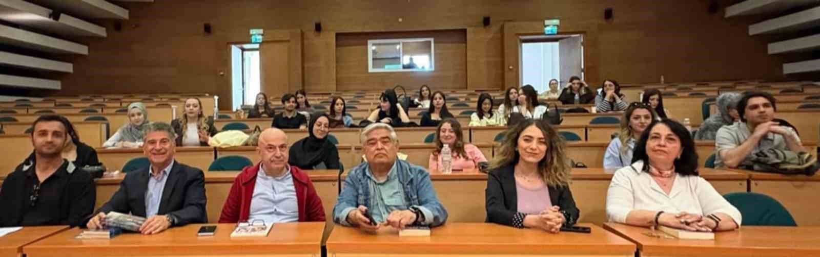 Muğla Sıtkı Koçman Üniversitesinde yazar-okur buluşması