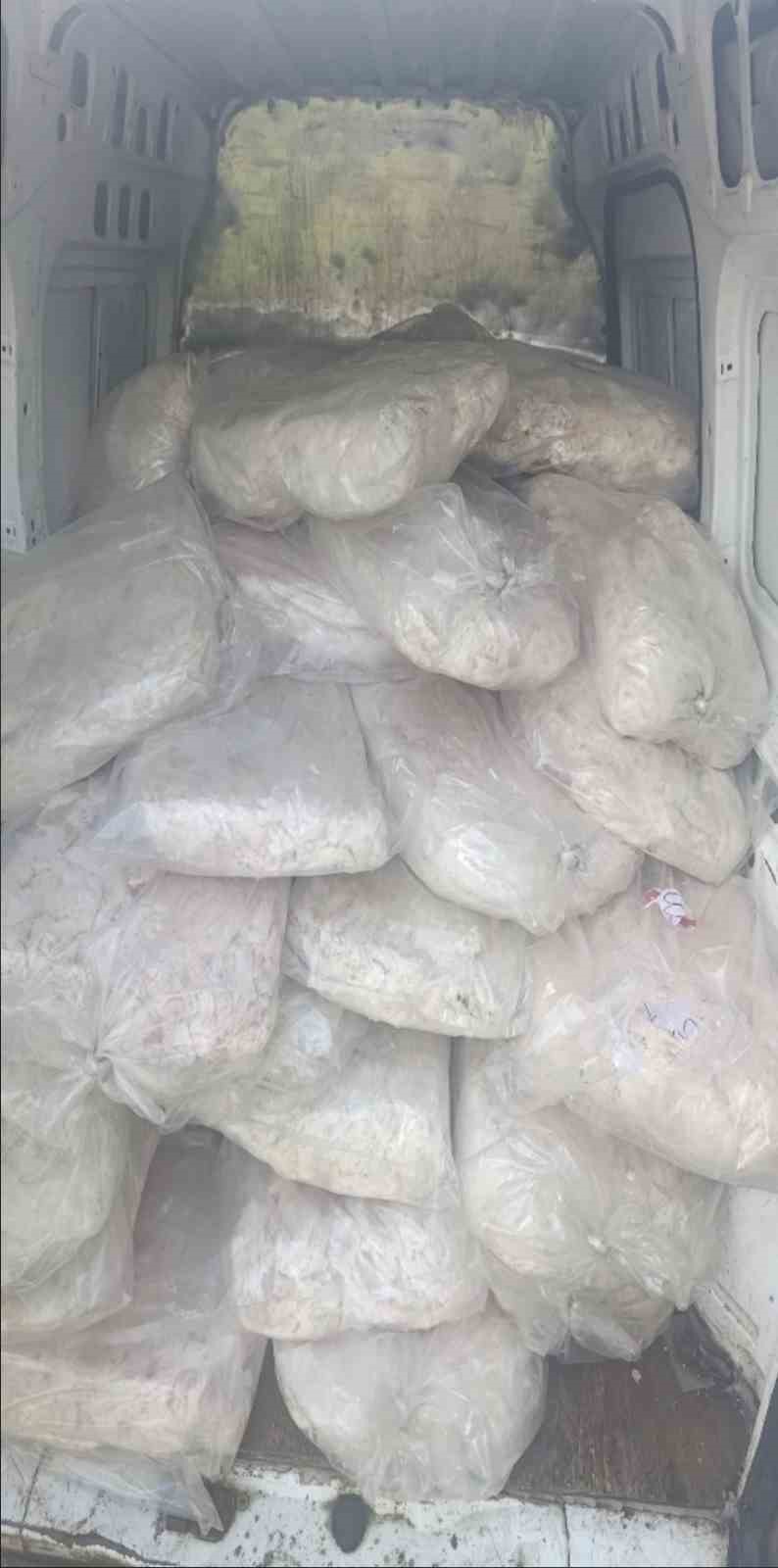 Tekirdağ&rsquo;da 1 ton 200 kilogram sağlıksız mumbar imha edildi
